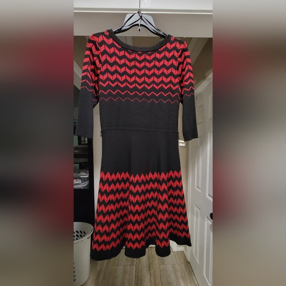 Danny and Nicole knitt dress - Picture 5 of 5